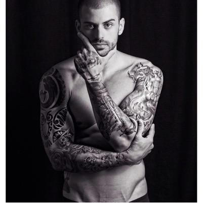 Modelo 
• L'equipe Brasil 
• Mega Model Miami 
 Insta @thiago_tricarico 
E-mail: thiago.tricarico@hotmail.com