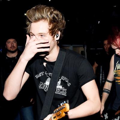 I gave you a free follow, can you be amazing and go follow @_highmuke