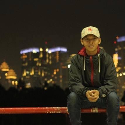 Real Name: Ugi Jahari
Place / Date of Birth: Jakarta, December 27, 1996
Hobby: Watching (cartoon) / Sport (Soccer)
Phobia: lizard