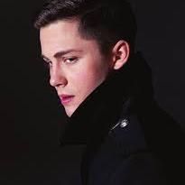 Normal bloke with a wish to travel the stars. Devoted to @JarrettSong I can't describe what she means to me. DW RP SV