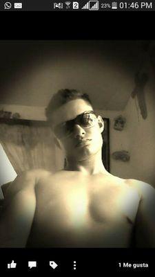 junier1693's profile picture. 