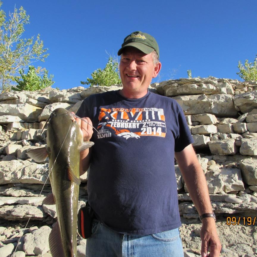 I Love Hunting, Fishing and hiking. I am a Libertarian, who votes Republican. I follow Back!