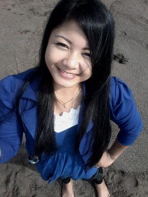 devitasari752's profile picture. 