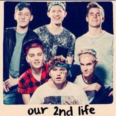 I fangirl and watch youtube videos more often than I probably should • @sexuaigilinsky