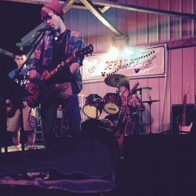 derailed based fan page, follow it up. //wch// are they back on track¿?