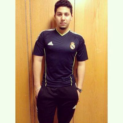 live, laugh, love and play soccer... And Follow @MReyes10_