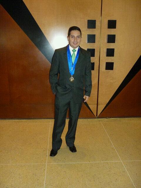 T.S.U.,  INGENIERO CIVIL, Aurinegro de corazón