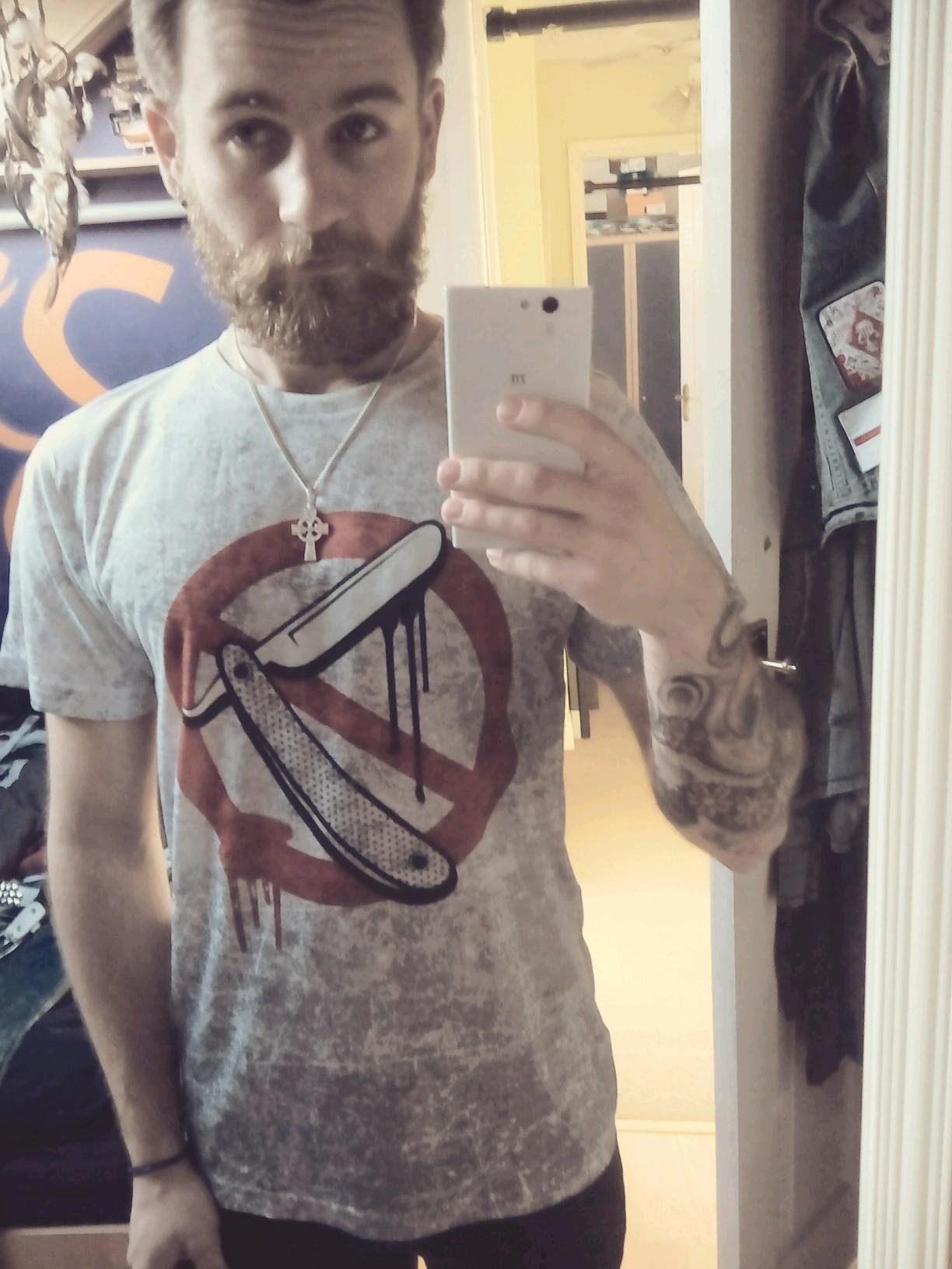Birmingham lad. Bassist. Beard. Rock'n'roll. MTB enthusiast and Adrenaline junkie. Snapchat: matt.cockrill Instagram: cockrillz