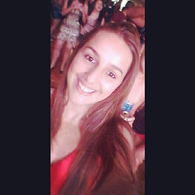Nao sou perfeita, mais sou feliz