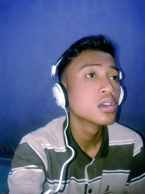Nama:Dedi RizalDi  TTL   :Jakarta,1Desember 1996  Kesukaan : Nyayi  Zodiak : Sagitarius
#Derizos