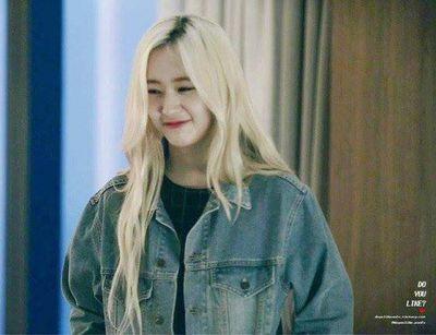 altjs7990naver1's profile picture.