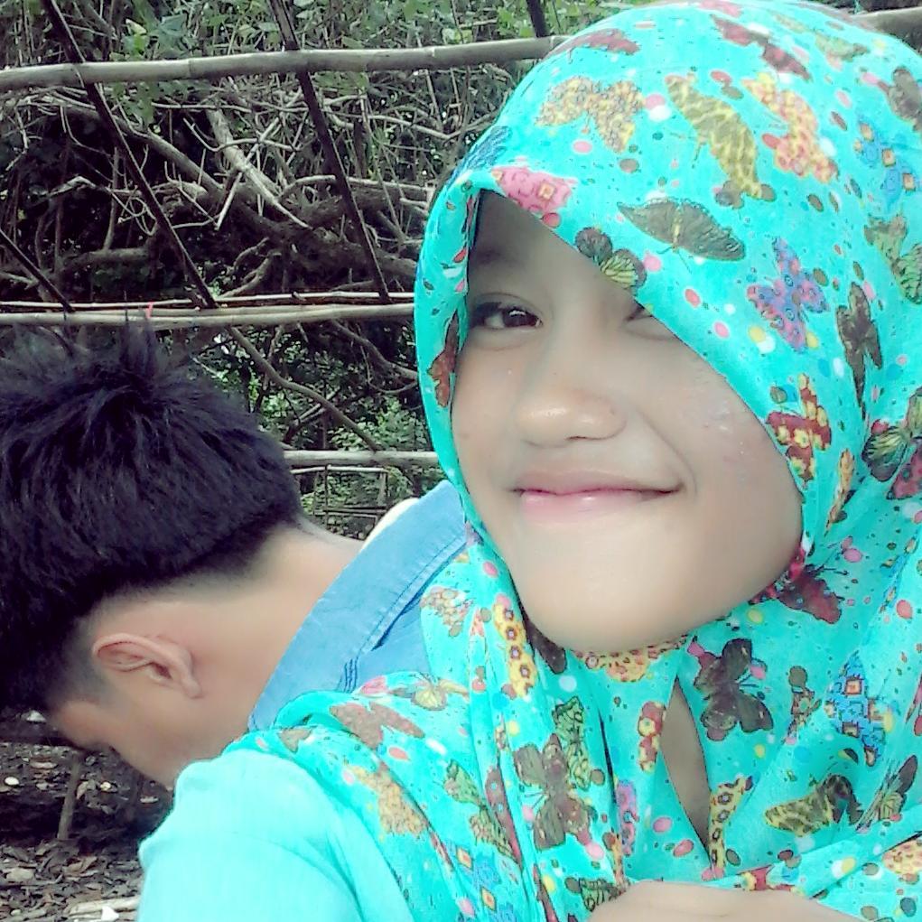 FadillaListanty's profile picture. 