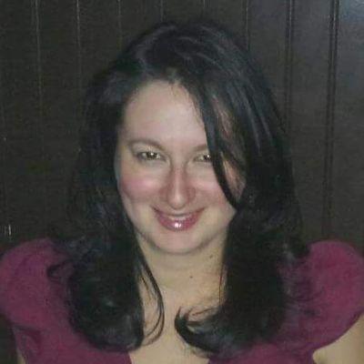 Immigration Paralegal & Marketing Professional; Lover of all things animals, family, food, entertainment, & sports.