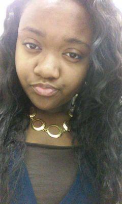 c\O 16' , Living Lifee .