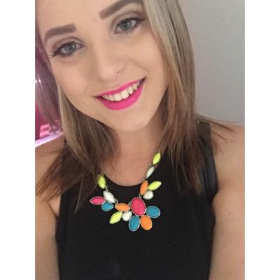 Just a makeup loving girl who sometimes makes videos