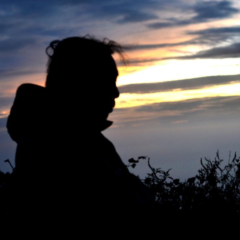 Coder yang tergila-gila dengan kegiatan outdoor dan adventure.