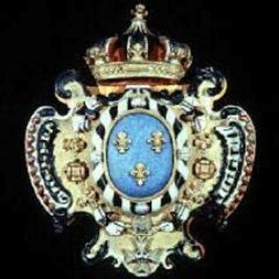 NellyQuemard's profile picture. “Un peuple de moutons finit par engendrer un gouvernement de loups.”  Montjoie Saint-Denis ! ~ Que trépasse si je faiblis ~ #Royaliste