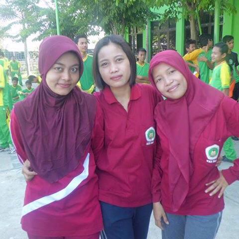 ratihrachmawat7's profile picture. 