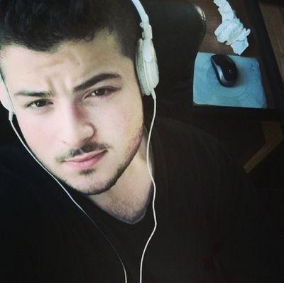 mahmmoudsheamus's profile picture. 22 syrian . student at AOU ☝️and a real estate agent🏡 .plus , a designer and AOU JC taichou 👺🎌 , Goodz.inc founder and creater 😎