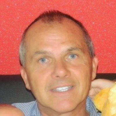 sfremiot's profile picture. Sport, Tech et Café