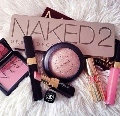 Directioner ♥ Dancer  Makeup is my life♥