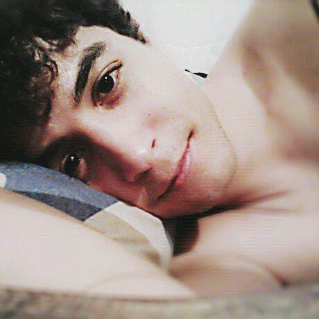 Aprenda a ser o valor na vida de alguém, pra querer que alguém te dê valor. @Noel_Pe