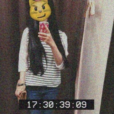 dinakhoirunn's profile picture. A student of life. ig: dinakhoirunn