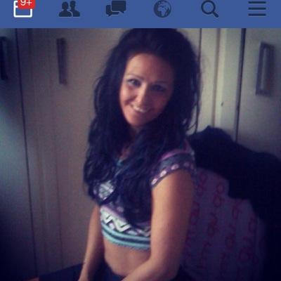 Hi am a 40yr old mum with 3 gawjus kids