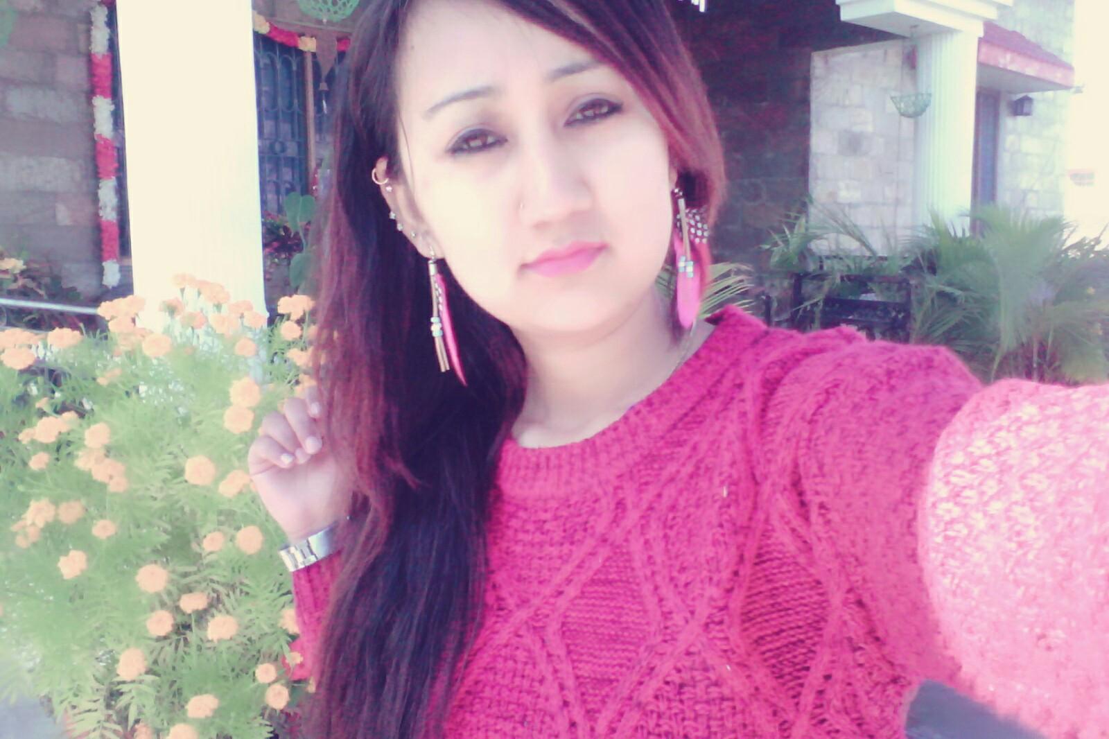 India born Nepalese ! Insta: @SONALI_SCARLET