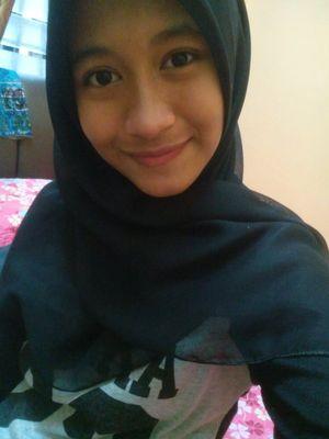 hye ^_^ saya org baruu kat sini :) hope aak semua takk sombongg :'(