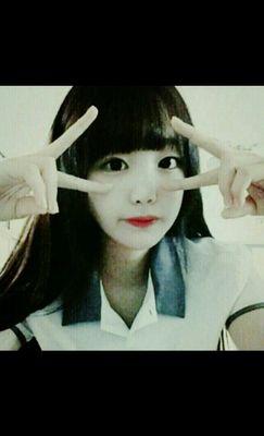 올해 18살 소녀/EXO-L/제주도에 삼/으르렁팬/학교 1년 늦게 다님