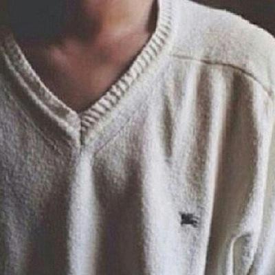 في لحظه من الحياة تشعر انك بحاجه للهرب بعيدا عن كل شيء .. هنآ تجدونَ نصف وآقعي والنصف الاخر خيآل ، وكلمات مقتسبه رآقت ليً وآتمنى أن تروق لكمَ ( ضيفني + أضيفك )
