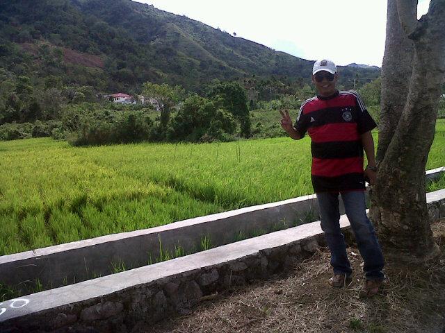Hitam