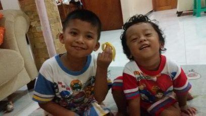 bojone @B4_45WIE , bundanya #Syavi, #Rayyan, #Kaysan & #Vierdhi