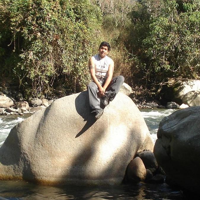 Soy único, me encantan los deportes y vivir al máximo cada momento.