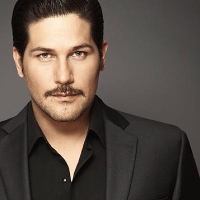 ACTOR COLOMBIANO/COLOMBIAN ACTOR// instagram - https://t.co/FCaIj7DZGS Facebook page - Roberto Cano -CV https://t.co/ZYSgCVJQzt