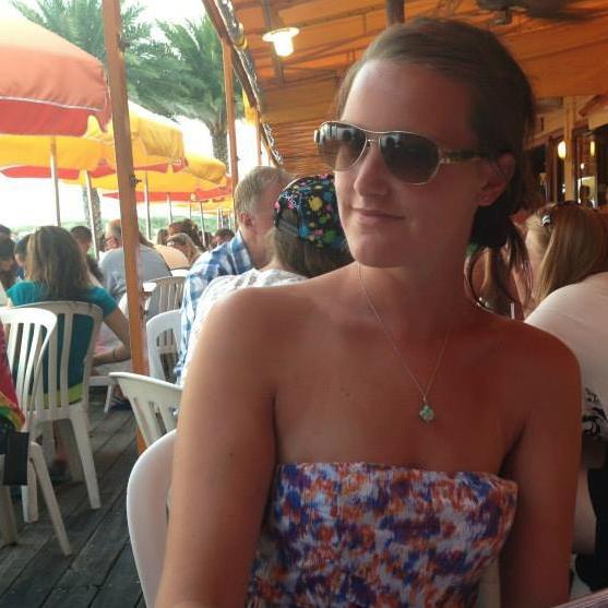 home-chef, arts manager, camping connoisseur, retro gamer, wine lover.
