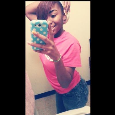 IMTHT PERSON WHERE IM NICE AND SWEET BUT ONCE YOU TAKE ME TO MY BAD LEVEL WE GNE END UP FIGHTING AN IM TALKING BOGHT BITCHS.. Go follow my sister @MyTweets_Tf✨