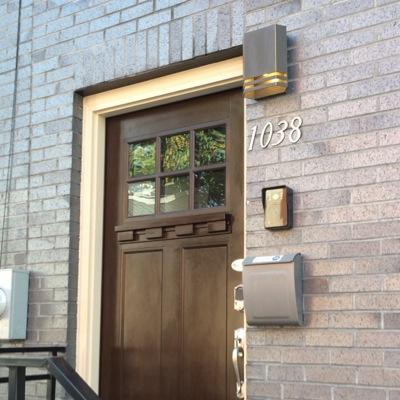 1,2 or 3 bedrooms for rent Beautiful spa like rooms in modern design home clean comfortable and friendly hosts. Owners on premises to answer questions.