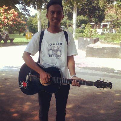 Ined Van Boscho is Dheni Ramadhan... :D