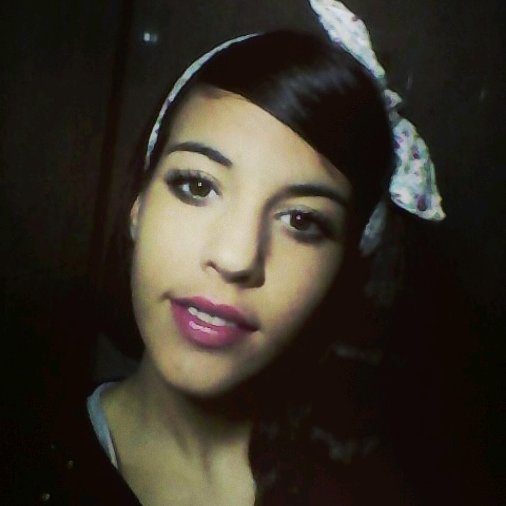 Supongo que el cielo era eso, no tener ni puta idea de por qué, ni cómo, ni cuándo, ni dónde. Pero tener claro con quien. Y tenerlo al lado | {241112}