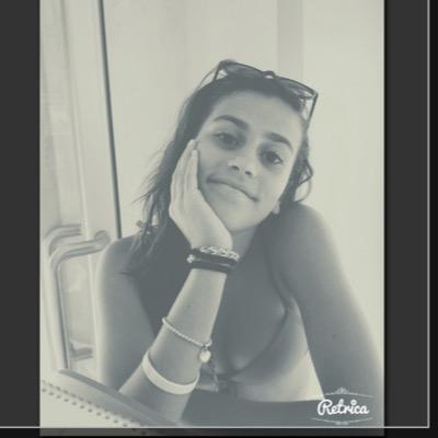 Hello|i'mkiara|i'm1⃣3⃣anni|I volleyball and I love doing shopping| I love be with my friends|✨