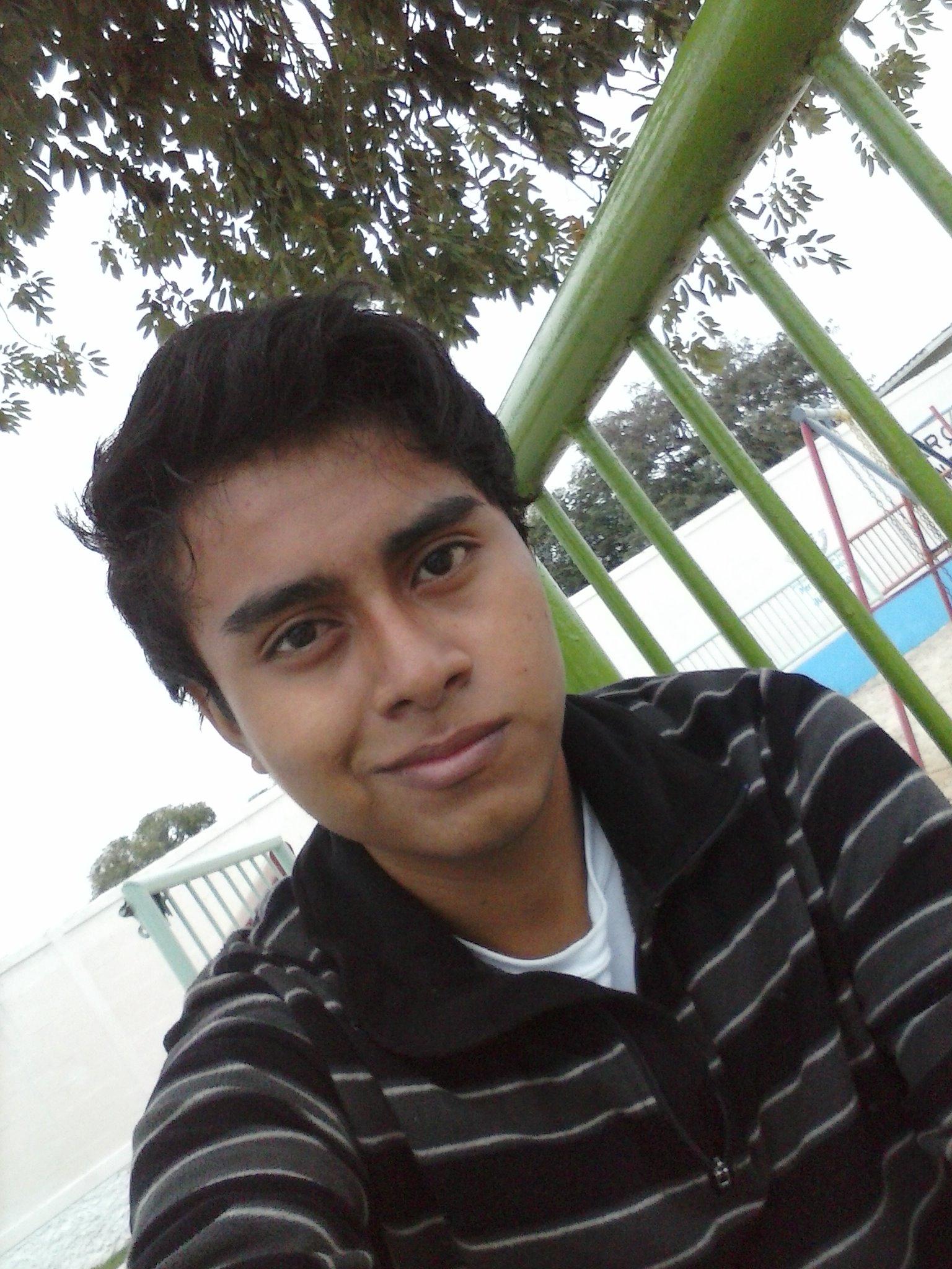 luiscocom1527's profile picture. -Si no hay comida ni dinero, No hay respeto ni amor-