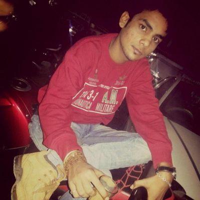 i am stuenter.... nd model .... my self Aditya khare from chhatarpur (m.p) india