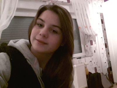 verliebt *-* .... ,  Gesamtschule, vergeben, instagram @kaesekuchen_Pferd :D