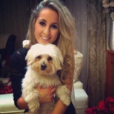 LauraPucheB's profile picture. Diplomada en Ciencias Empresariales por la Universidad de Murcia, y licenciada en Administración y Dirección de Empresas.