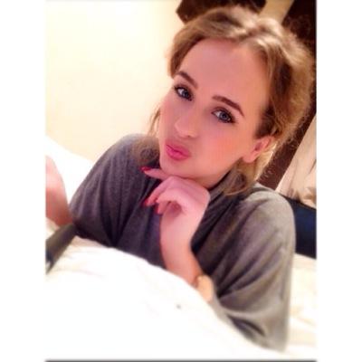 New account. instagram- poppieleighx