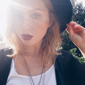 caterinekhalild's profile picture. 