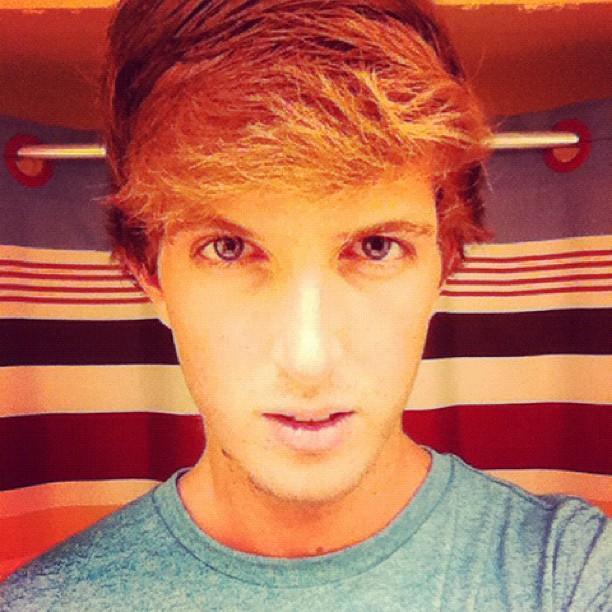 CestDesAdos's profile picture. Je follow back ! Contact pro' (+500k) : antoinekoe.contact@gmail.com