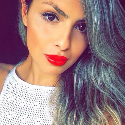 Instagram:  @helonerone